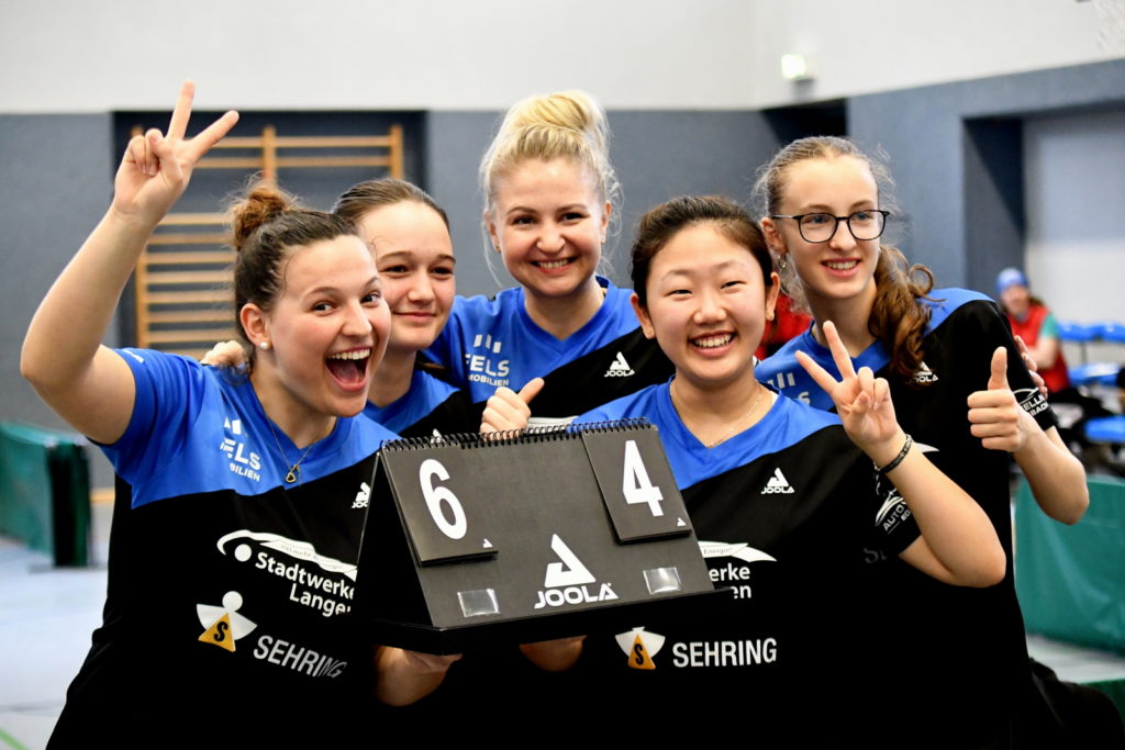 vrnl.: Anastasia Bondareva, Denisa Cotruta, Mariia Voitekhova, Tingzhuo Li und Brenda Rühmkorff